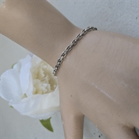 enkel-kæde-armbånd-sølvfarvet-lænke-vintage-smykke